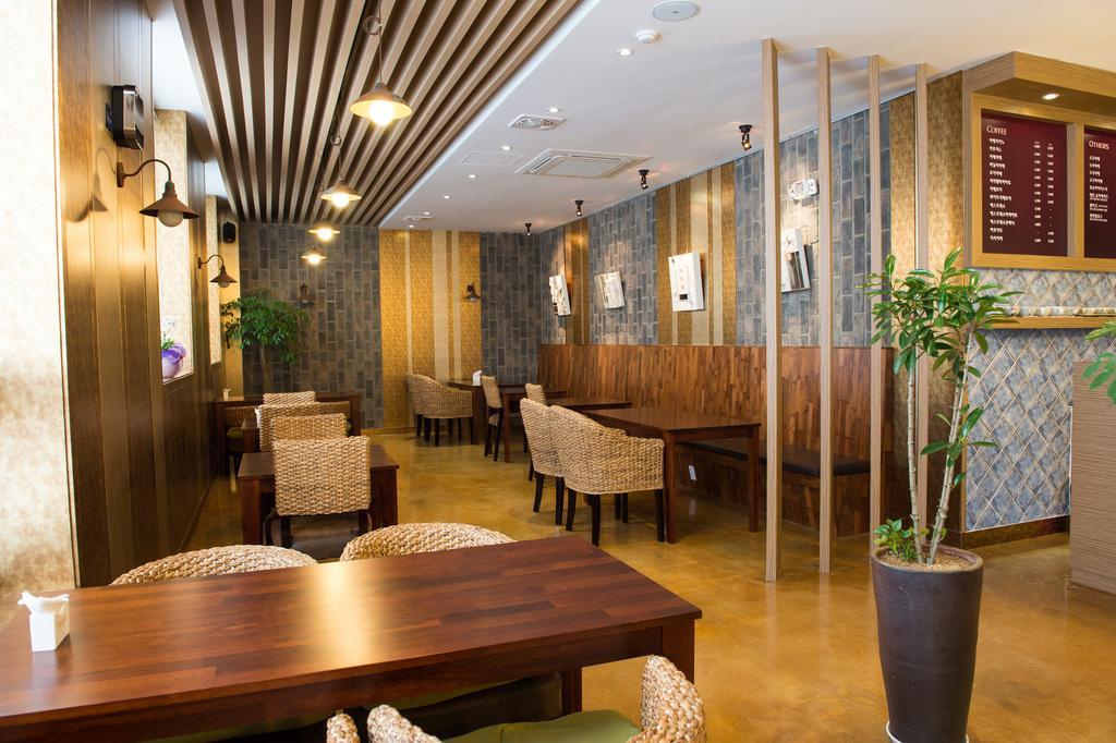 Pungnam Tourist Hotel Jeonju Bagian luar foto
