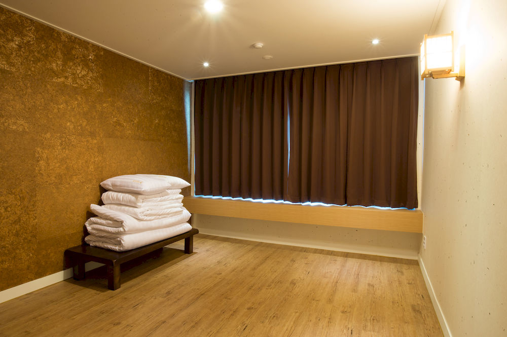 Pungnam Tourist Hotel Jeonju Bagian luar foto