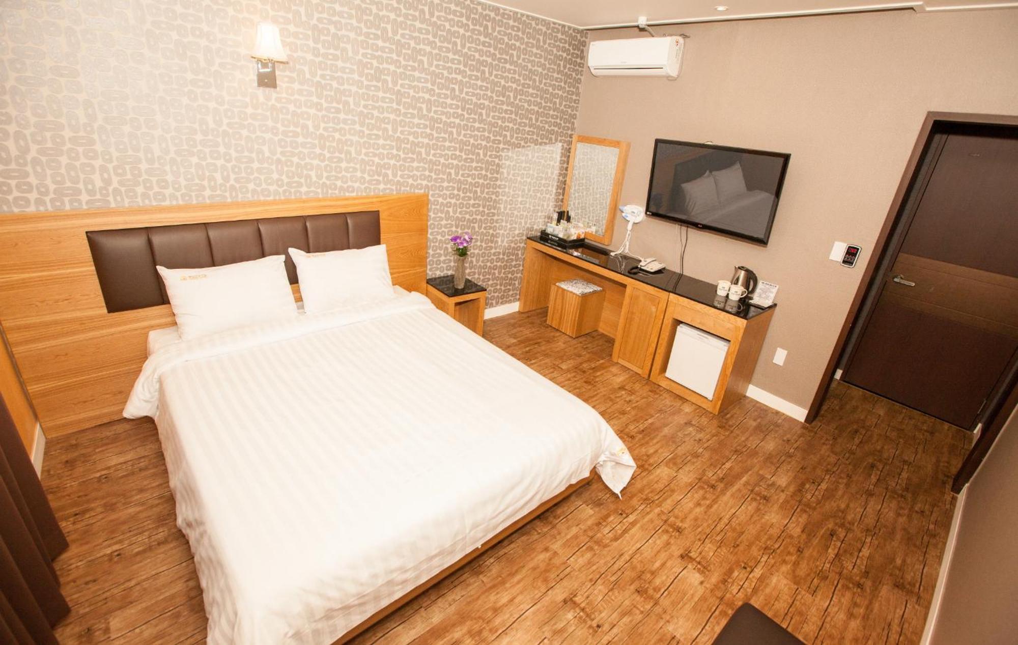 Pungnam Tourist Hotel Jeonju Bagian luar foto